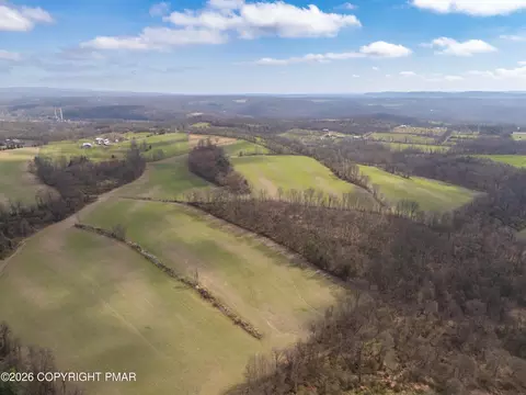 151 Sunrise Blvd, Mount Bethel, PA 18343