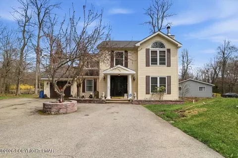 132 Colt Pl, Tobyhanna, PA 18466