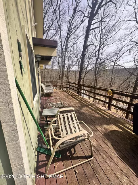 Exterior - 166 Dover Dr, Bushkill, PA 18324 photo 1 of 2