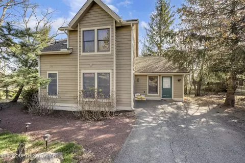 150 Upper Deer Valley Rd, Tannersville, PA 18372
