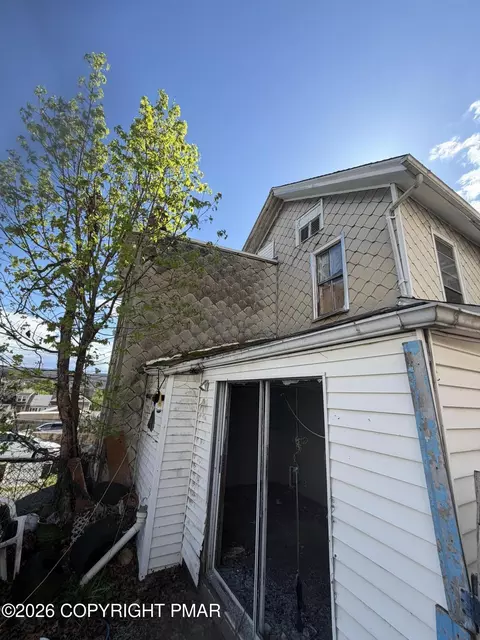 1103 N Pearl St, Shamokin, PA 17872