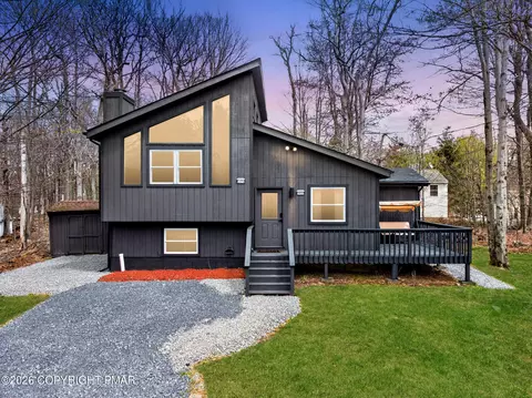 2930 Melody Ln, Tobyhanna, PA 18466
