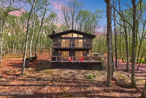 161 Fern Dr, Canadensis, PA 18325