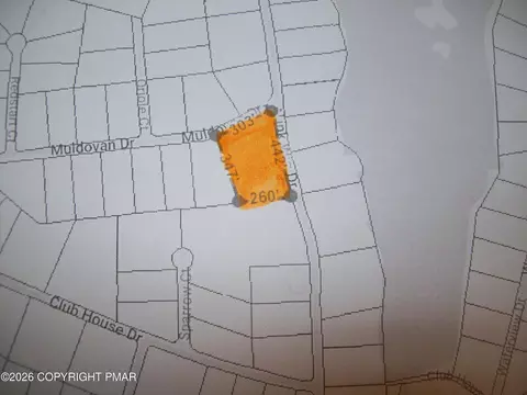 843 844 Tink Wig Dr, Hawley, PA 18428