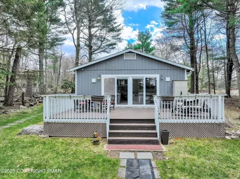 21 Ironwood Ln, Lake Harmony, PA 18624