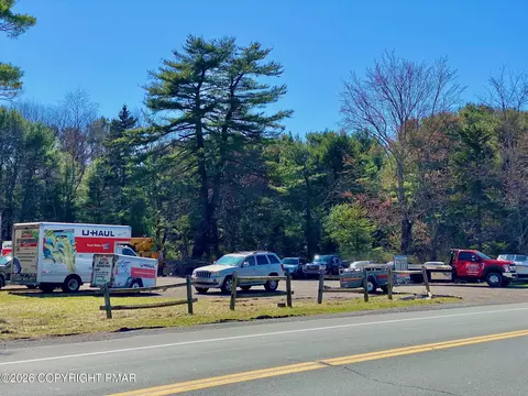 5243 Route 115, Blakeslee, PA 18610