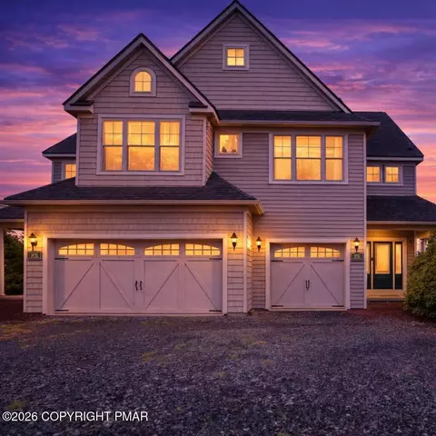 376 Linden Ct, Tannersville, PA 18372