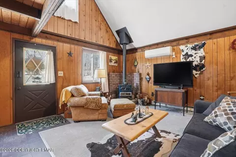 Living - 2149 Sparrow Rd, Bushkill, PA 18324 photo 1 of 2