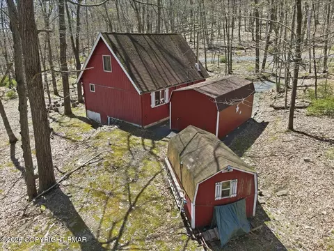 Exterior - 2149 Sparrow Rd, Bushkill, PA 18324 photo 7 of 8