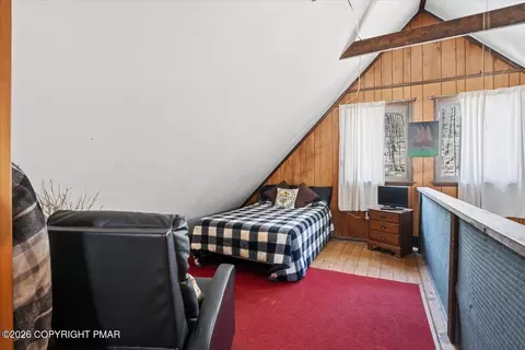 Bedroom - 2149 Sparrow Rd, Bushkill, PA 18324 photo 3 of 3
