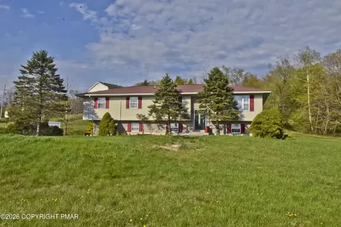 2106 Smith Rd, Stroudsburg, PA 18360