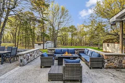 61 Chapman Cir, Albrightsville, PA 18210