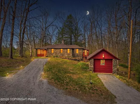 248 Fenical Ln, East Stroudsburg, PA 18302
