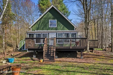 3188 Carobeth Dr, Tobyhanna, PA 18466