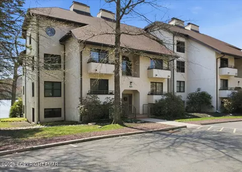 45 Midlake Dr, Lake Harmony, PA 18624