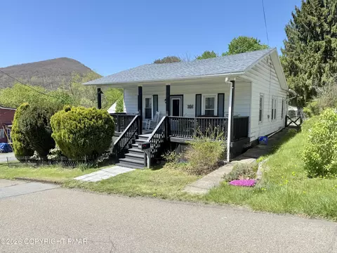 301 Oak St, Jim Thorpe, PA 18229