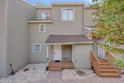 3305 Windermere Dr, Bushkill, PA 18324