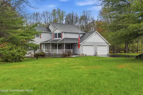 127 Georganna Dr, East Stroudsburg, PA 18302