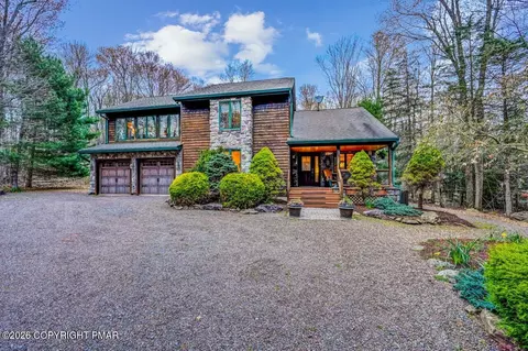 1111 Bear Track Trl, Pocono Pines, PA 18350