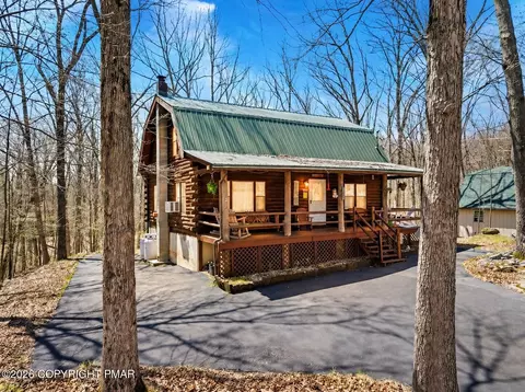 114 Bourne Ct, Bushkill, PA 18324