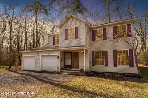 207 George Dr, Pocono Lake, PA 18347