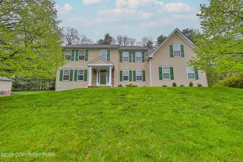 116 Daffodil Dr, East Stroudsburg, PA 18301