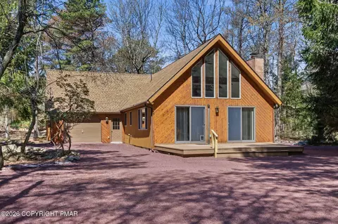 12 Birch St, Lake Harmony, PA 18624