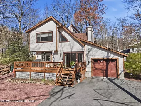 250 Sheridan Dr, Tobyhanna, PA 18466