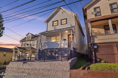 272 Moyallen St, Wilkes Barre, PA 18702