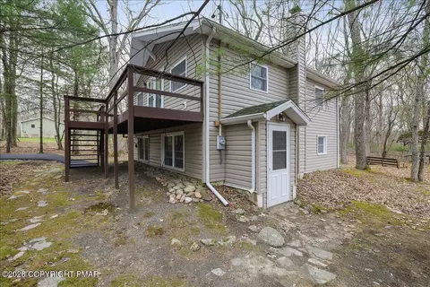 195 Conashaugh Trl, Milford, PA 18337