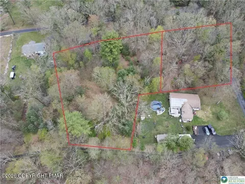 475 Craigs Meadow Rd, East Stroudsburg, PA 18301