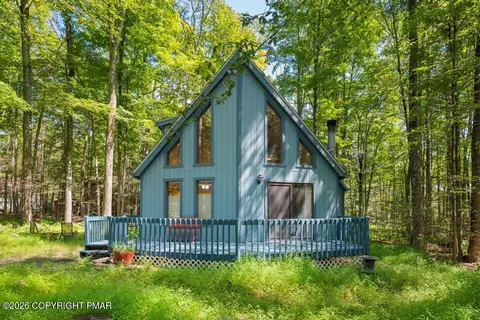 1113 Wiconisco Dr, Pocono Lake, PA 18347