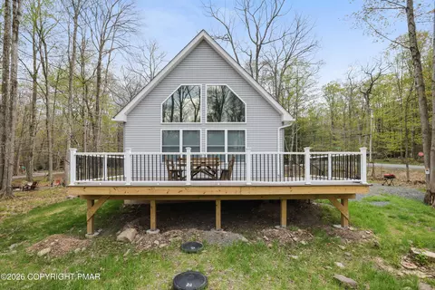 1 3 Lake Shore Dr E # -2, East Stroudsburg, PA 18302