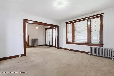 Living - 539 Harrison Ave, Scranton, PA 18510 photo 7 of 16