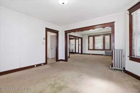 Living - 539 Harrison Ave, Scranton, PA 18510 photo 9 of 16