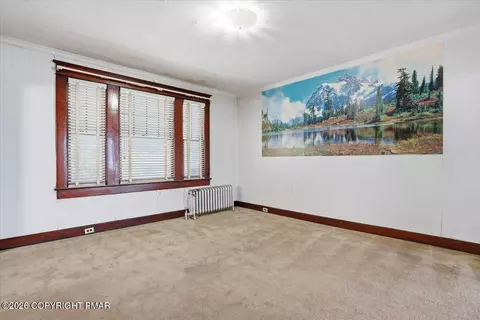 Living - 539 Harrison Ave, Scranton, PA 18510 photo 5 of 16