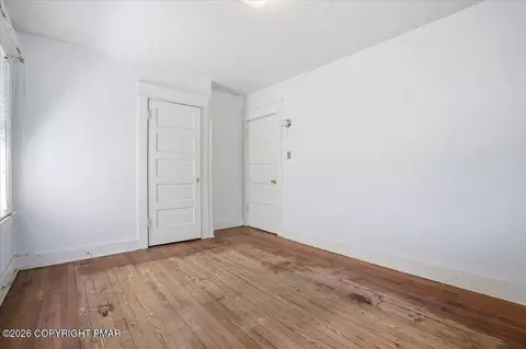 Bedroom - 539 Harrison Ave, Scranton, PA 18510 photo 4 of 15