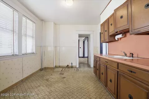 Kitchen - 539 Harrison Ave, Scranton, PA 18510 photo 3 of 3