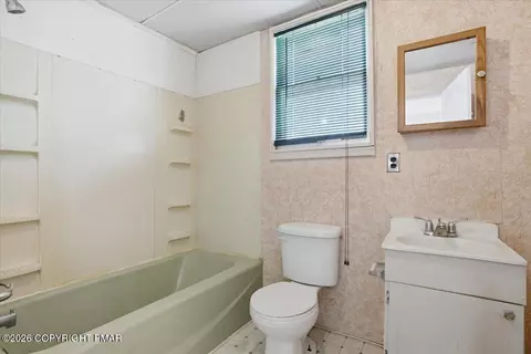 Bath - 539 Harrison Ave, Scranton, PA 18510 photo 3 of 3