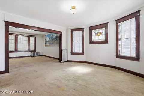 Living - 539 Harrison Ave, Scranton, PA 18510 photo 8 of 16