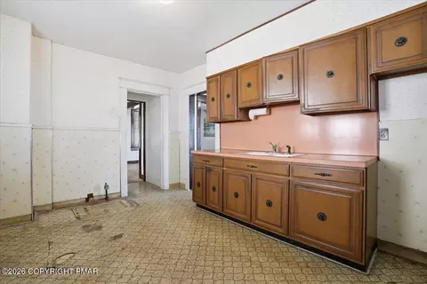 Kitchen - 539 Harrison Ave, Scranton, PA 18510 photo 2 of 3