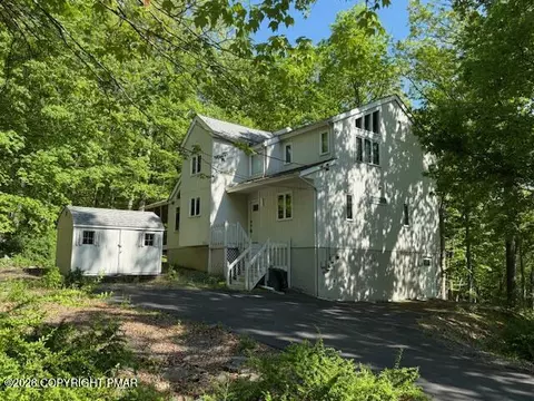 197 Radcliff Rd, Bushkill, PA 18324