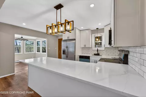 Kitchen - 170 Dover Dr, Bushkill, PA 18324 photo 2 of 5