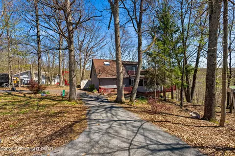 Exterior - 170 Dover Dr, Bushkill, PA 18324 photo 6 of 7