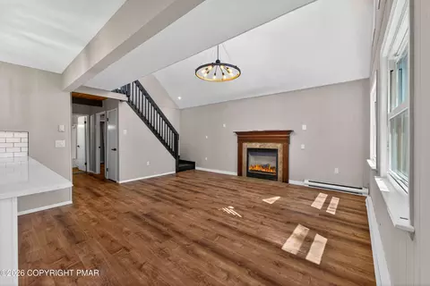 Living - 170 Dover Dr, Bushkill, PA 18324 photo 2 of 5