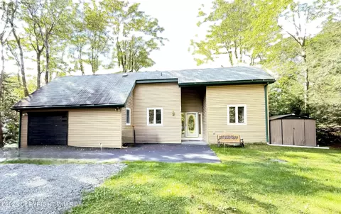1225 Kilmer Rd, Tobyhanna, PA 18466