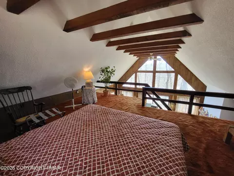 Bedroom - 1006 Hampstead Rd, Bushkill, PA 18324 photo 7 of 10