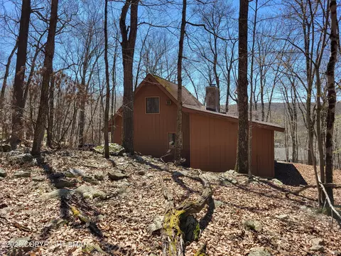 Exterior - 1006 Hampstead Rd, Bushkill, PA 18324 photo 8 of 28