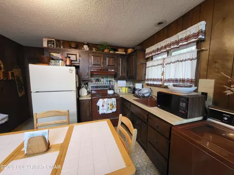 Kitchen - 1006 Hampstead Rd, Bushkill, PA 18324 photo 1 of 3