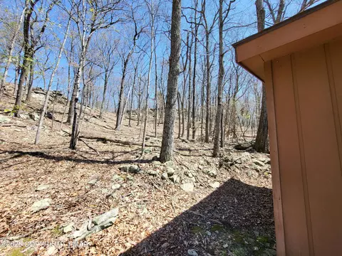 Exterior - 1006 Hampstead Rd, Bushkill, PA 18324 photo 12 of 28